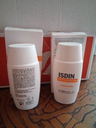 2 ISDIN Fotoultra 100 Active Unify SPF50+