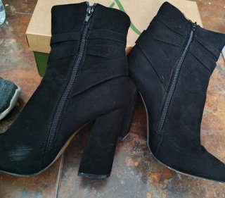 Botines negros tacón alto talla 38