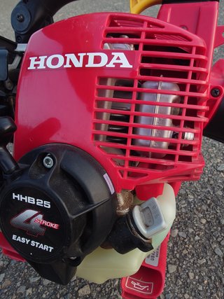 Soplador de mano Honda.