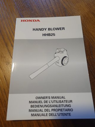 Soplador de mano Honda.