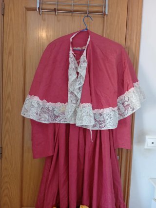 Disfraz época mujer hecho a mano
