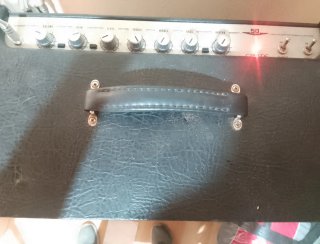 Amplificador Crate V50 a válvulas - Reverb Muelle