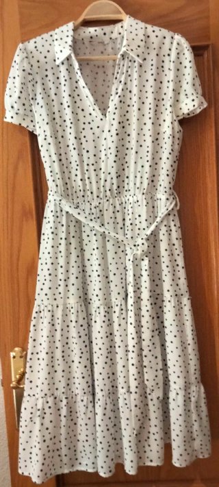 Vestido blanco lunares negros volantes lazo