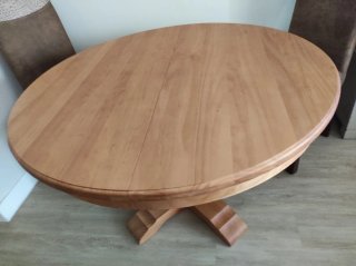 Mesa de comedor redonda de madera