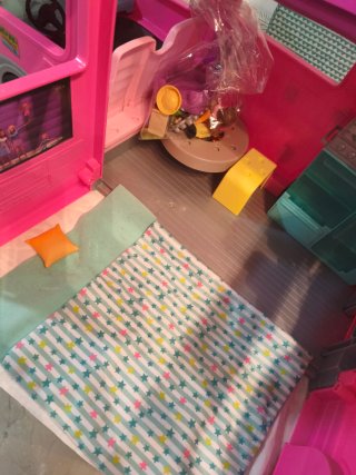Autocaravana Barbie Rosa