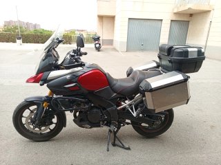 Suzuki V-Strom 1000 Adventure Roja/Plata