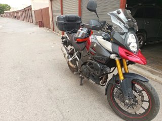 Suzuki V-Strom 1000 Adventure Roja/Plata