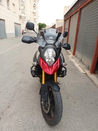 Suzuki V-Strom 1000 Adventure Roja/Plata