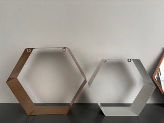 Estantes hexagonales + espejo | Decoración pared