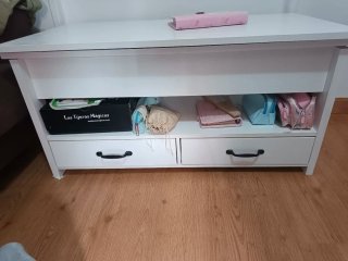 Mesa centro elevable blanca y rosa