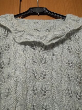 Maglioncino angora fatto a mano