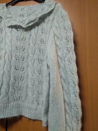 Maglioncino angora fatto a mano