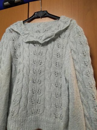 Maglioncino angora fatto a mano