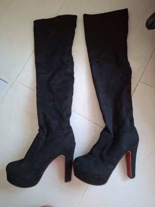 Botas altas negras