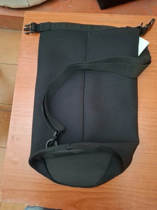Mochila Nike Sling 10L Negra