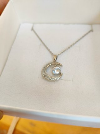Collana con luna e zirconi
