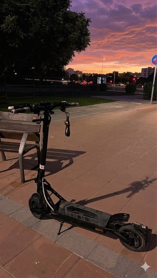 Kukirin G2 Pro DGT trucada con mando