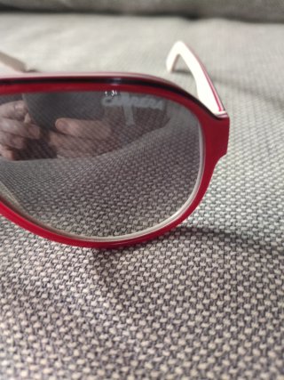 Gafas de sol Carrera rojas y blancas
