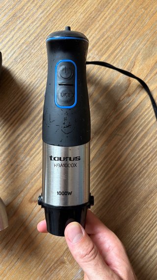 Batidora de mano Taurus 1000w