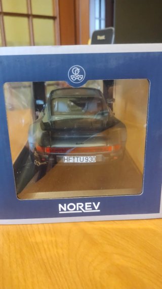 Porsche 911 930 3.3 Turbo venetian blue Norev 1/18