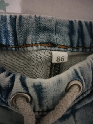 Lote 2 pantalones vaqueros y negros 2 años