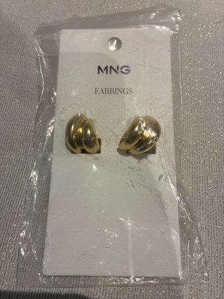 Pendientes Mango Dorados Nuevos