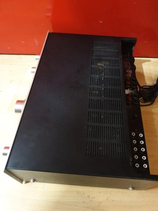Amplificador JVC JA-S310 (1975)
