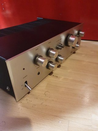 Amplificador JVC JA-S310 (1975)