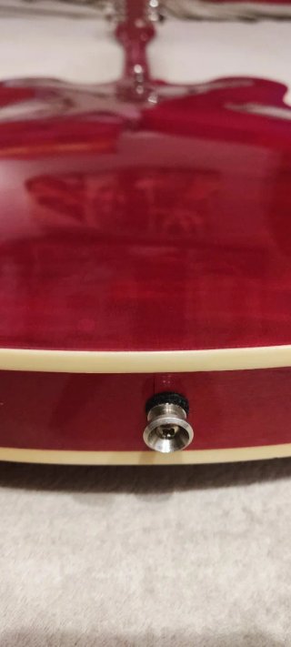 Guitarra Semicaja Epiphone Dot ES-335 + Estuche