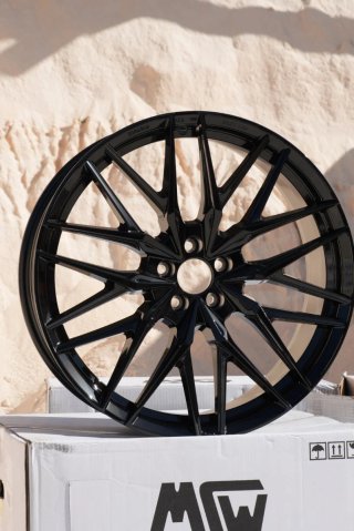 Llantas MSW 50 by OZ 8.5x21 ET45 Gloss Black