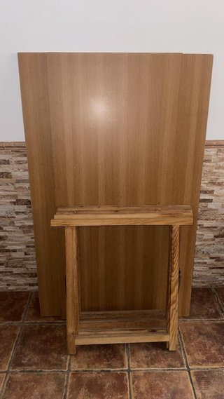 Tablones de madera con borriquetas
