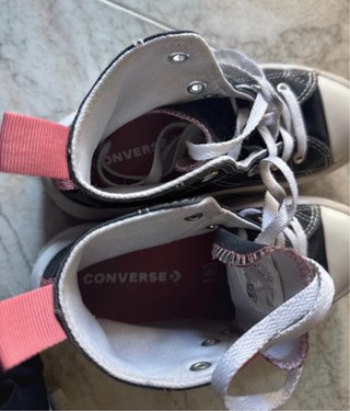 Converse negras y rosas plataforma