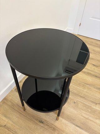 Mesa auxiliar redonda cristal negro