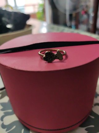 Anillo Tous Corazón Negro y Dorado