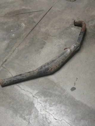 Pieza de goma negra para coche