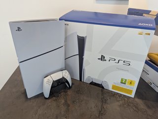 PS5 Slim CFI-2016 + mando + Pulse 3D + 7 juegos