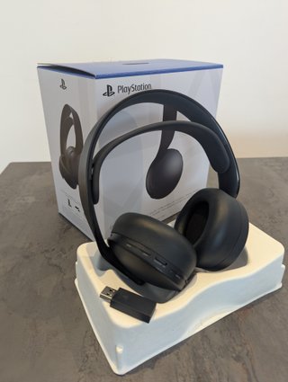 PS5 Slim CFI-2016 + mando + Pulse 3D + 7 juegos