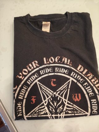 Camiseta Negra Fruit of the Loom Talla L,