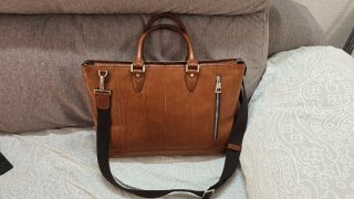 Bolso de piel marrón
