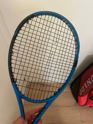 Raqueta de tenis Dunlop FX500 en okay condiciones.
