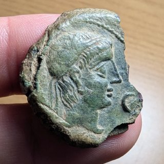 Moneda íbera Castulo 120-80 a.C. "cospel partido"
