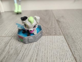 Muñeca Monster High Frankie Stein y Mascota