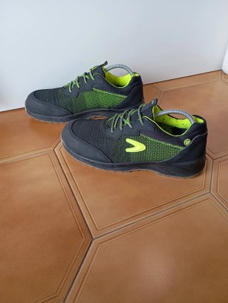 Zapatos de Seguridad Cofra Negros y Verdes