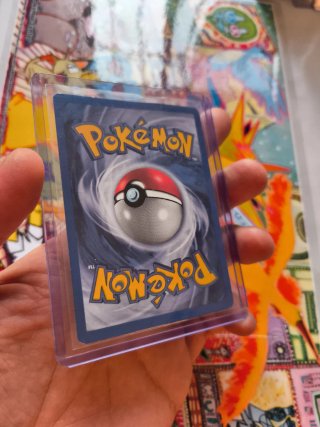 Carta Pokémon Pikachu 26 PROMO PAÍSES