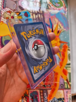 Carta Pokémon Pikachu 26 PROMO PAÍSES