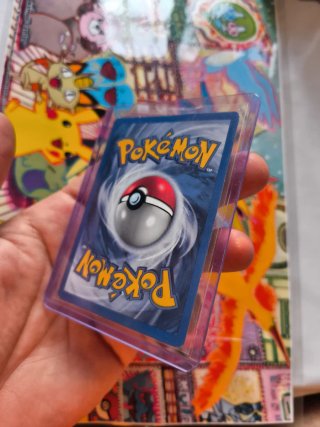 Carta Pokémon Pikachu 26 PROMO PAÍSES