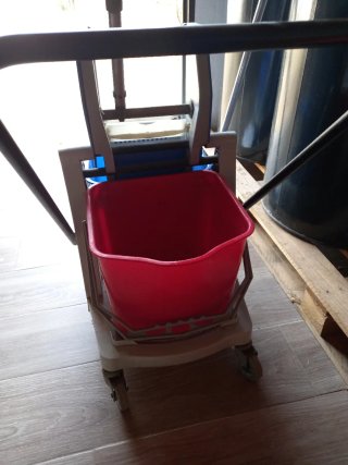 Cubo fregona doble industrial con ruedas