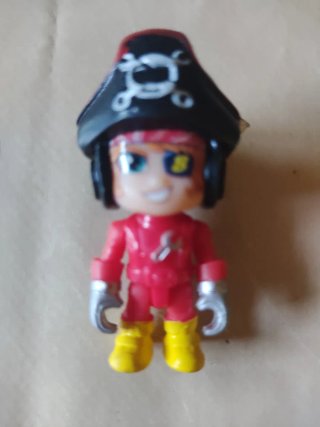Muñeco T-Racers Pirata Único