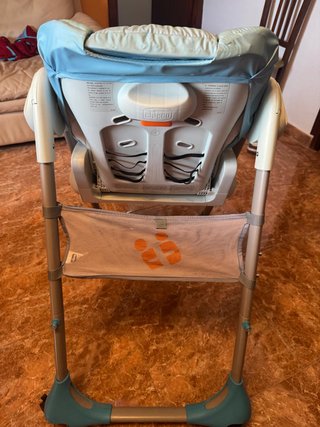 Trona Chicco decorada con dibujos