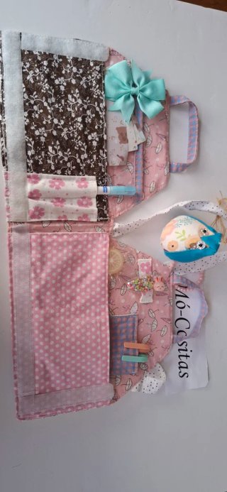 Bolso casa infantil hecho a mano.
